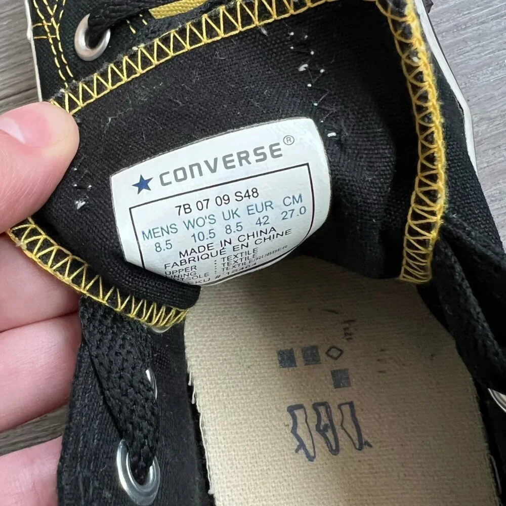 Limited Edition Bee Movie Converse Low Tops Exclusive Black & Yellow M8.5/W10.5 - Picture 7 of 7